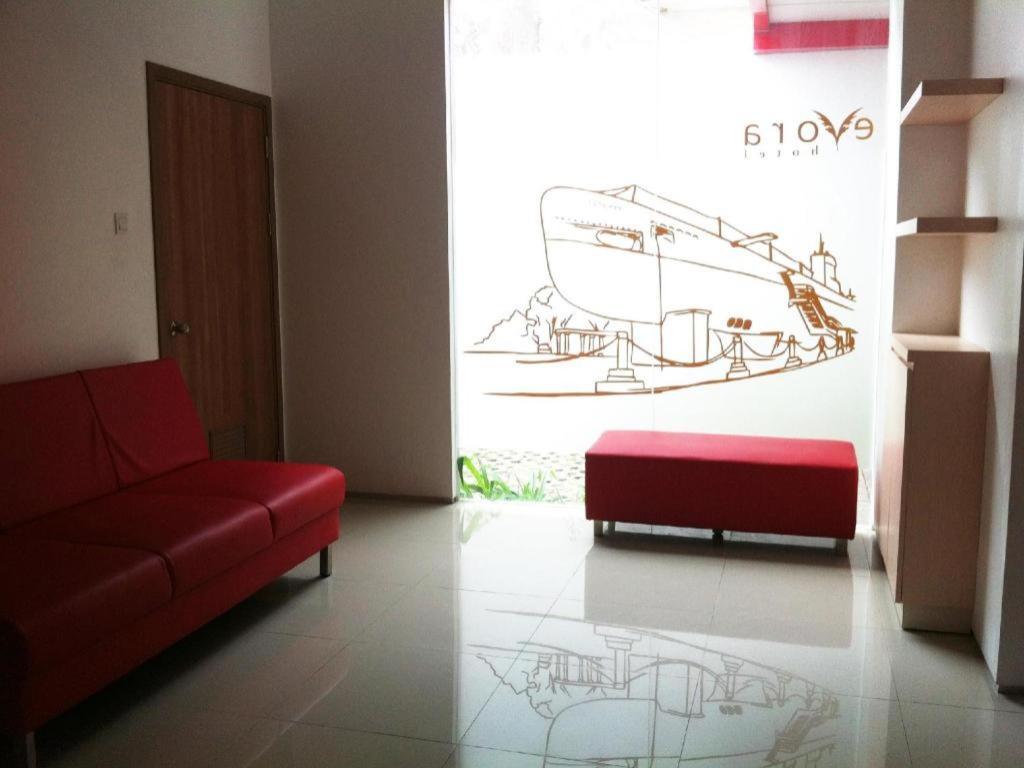 Evora Hotel Surabaya Exterior foto