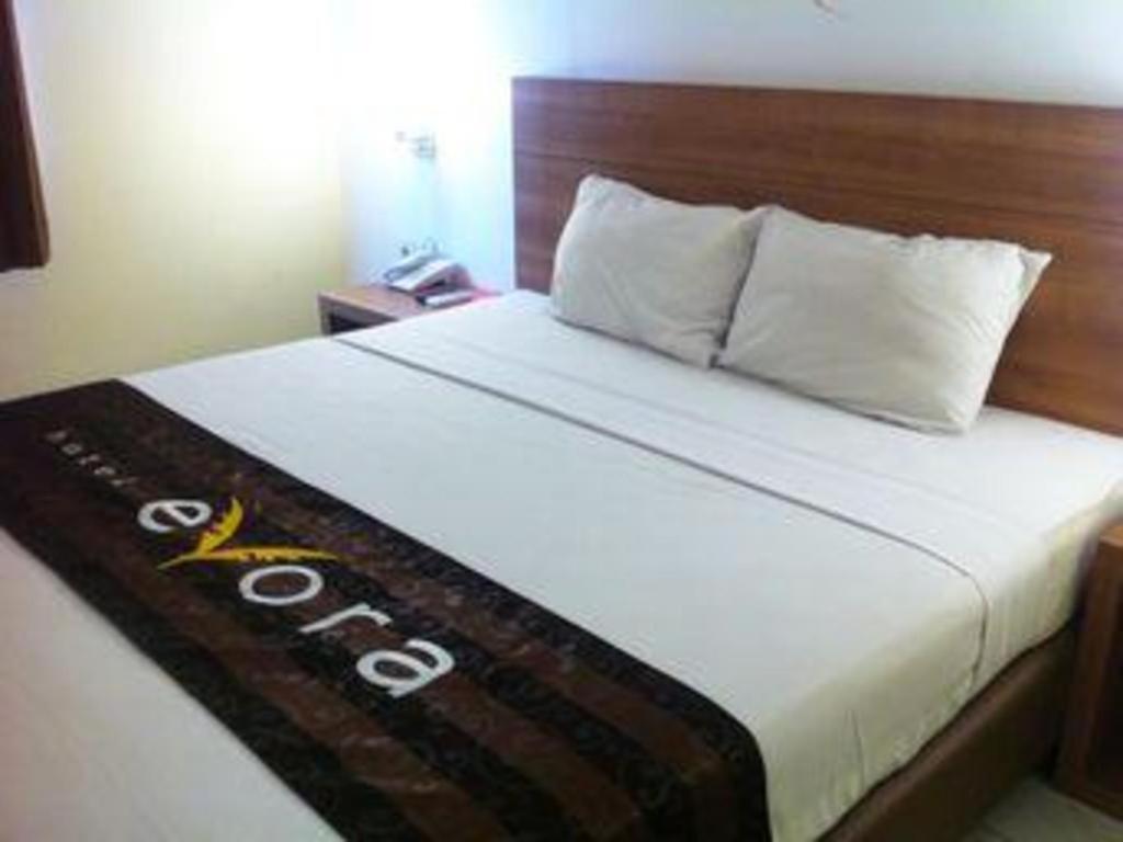 Evora Hotel Surabaya Exterior foto
