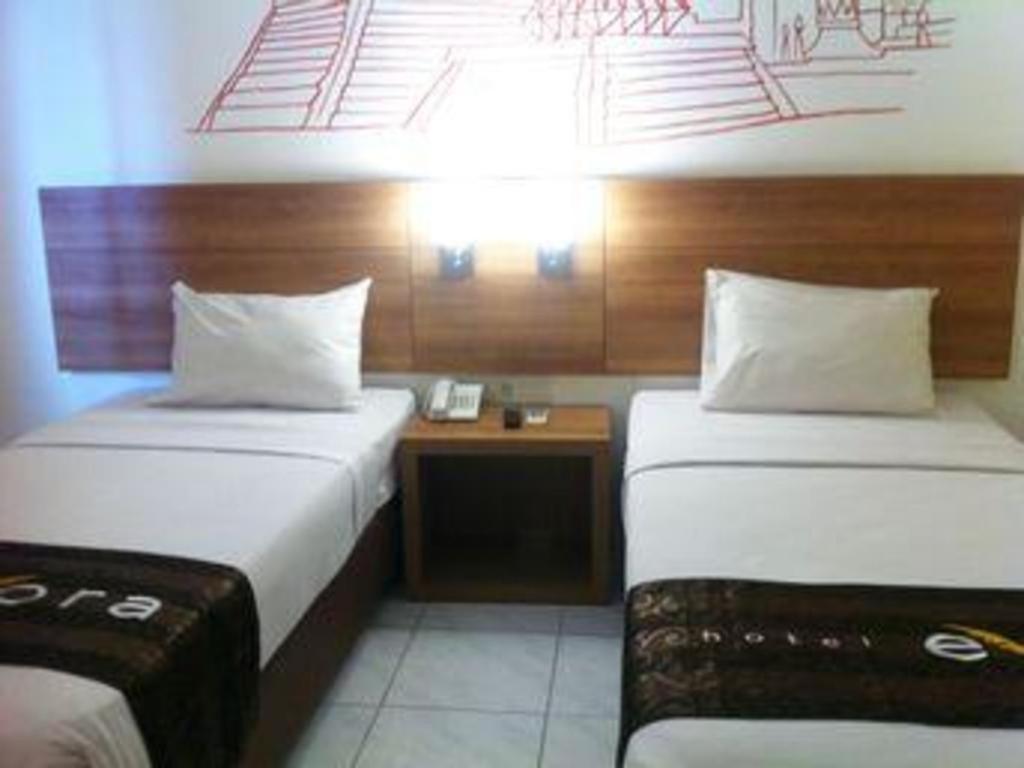 Evora Hotel Surabaya Exterior foto