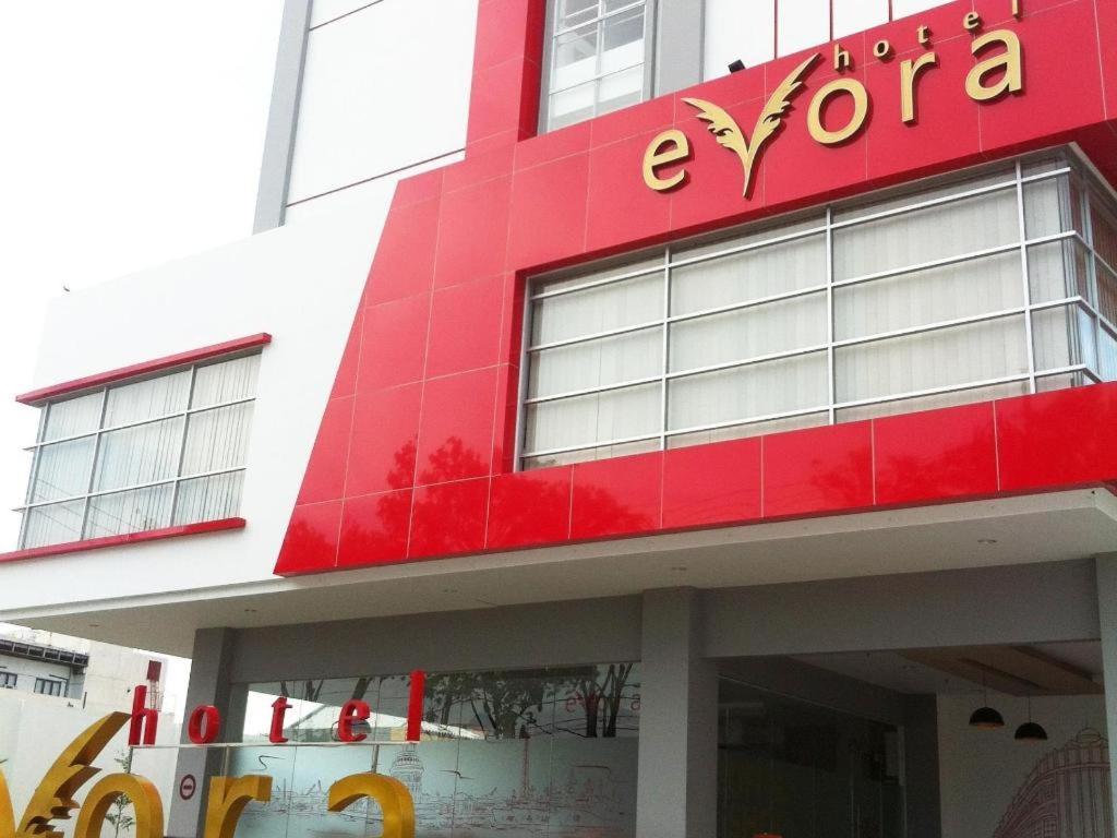 Evora Hotel Surabaya Exterior foto