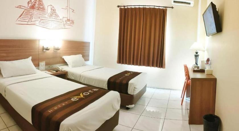 Evora Hotel Surabaya Exterior foto