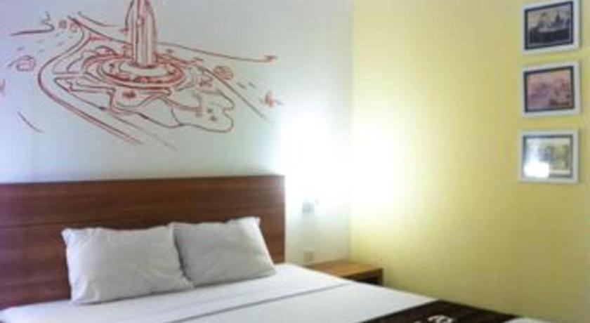 Evora Hotel Surabaya Exterior foto