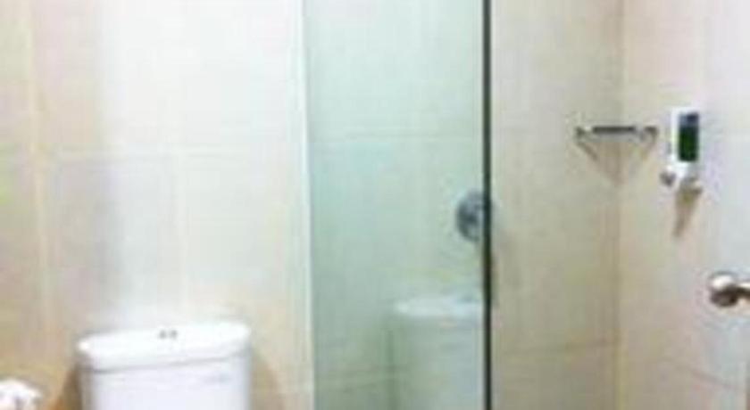 Evora Hotel Surabaya Exterior foto