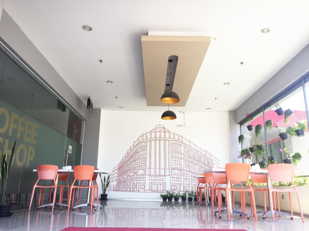 Evora Hotel Surabaya Exterior foto