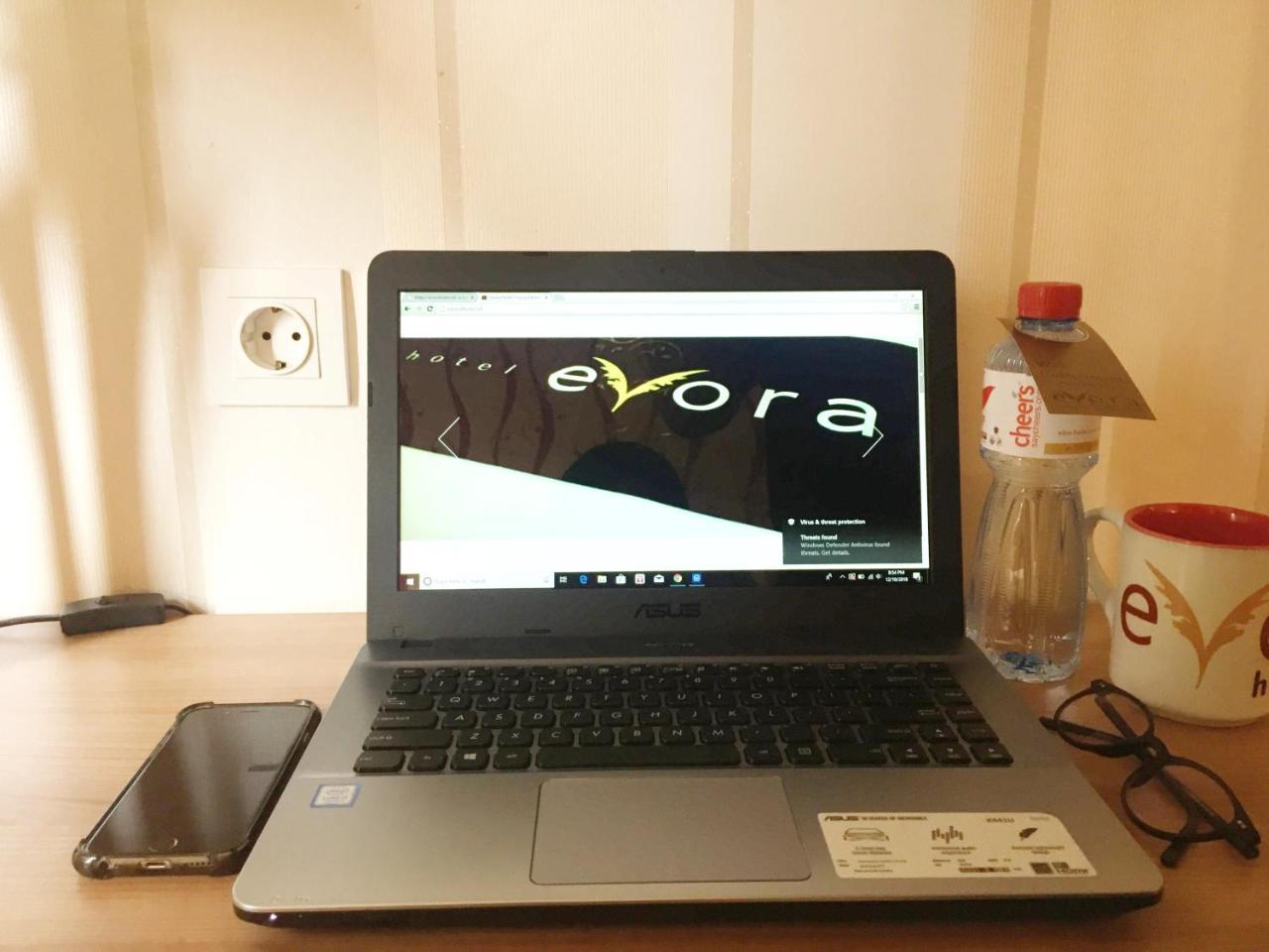 Evora Hotel Surabaya Exterior foto